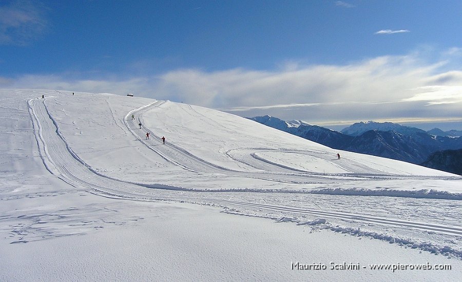 08 Si sale verso la cappelletta.JPG